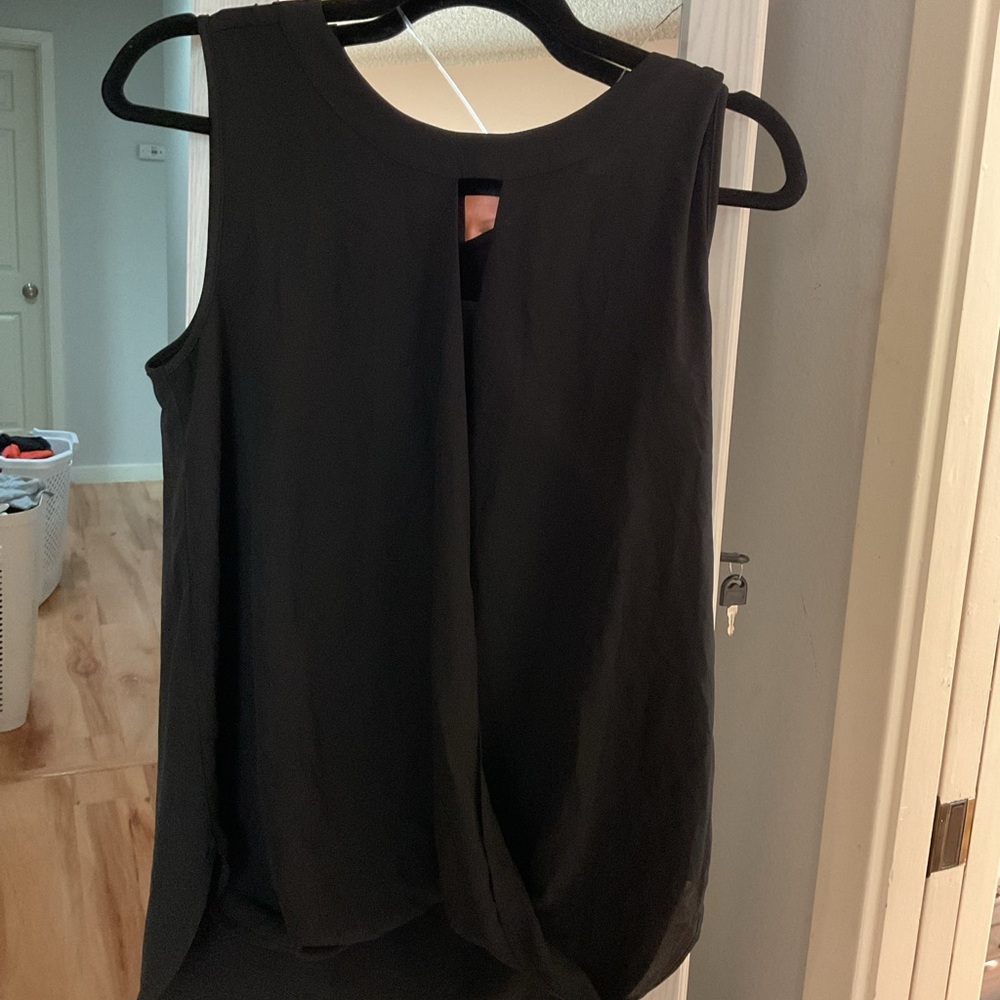 41 Hawthorn Elegant Black Tank Top
